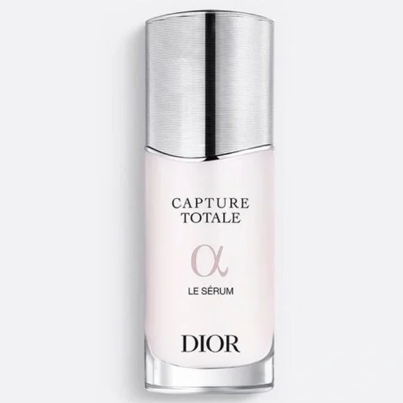 Dior Skincare Bundle: Capture Totale Le Serum, Eye Serum, Lotion, Towel - Picture 2 of 4